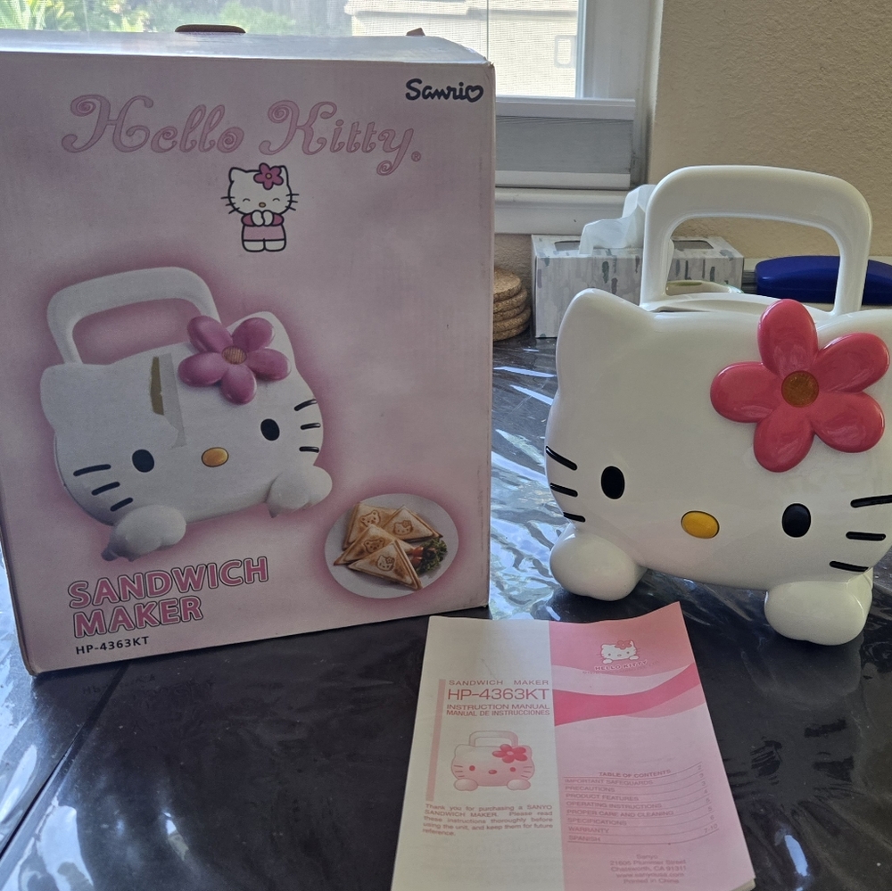 Hello Kitty Sandwich Maker